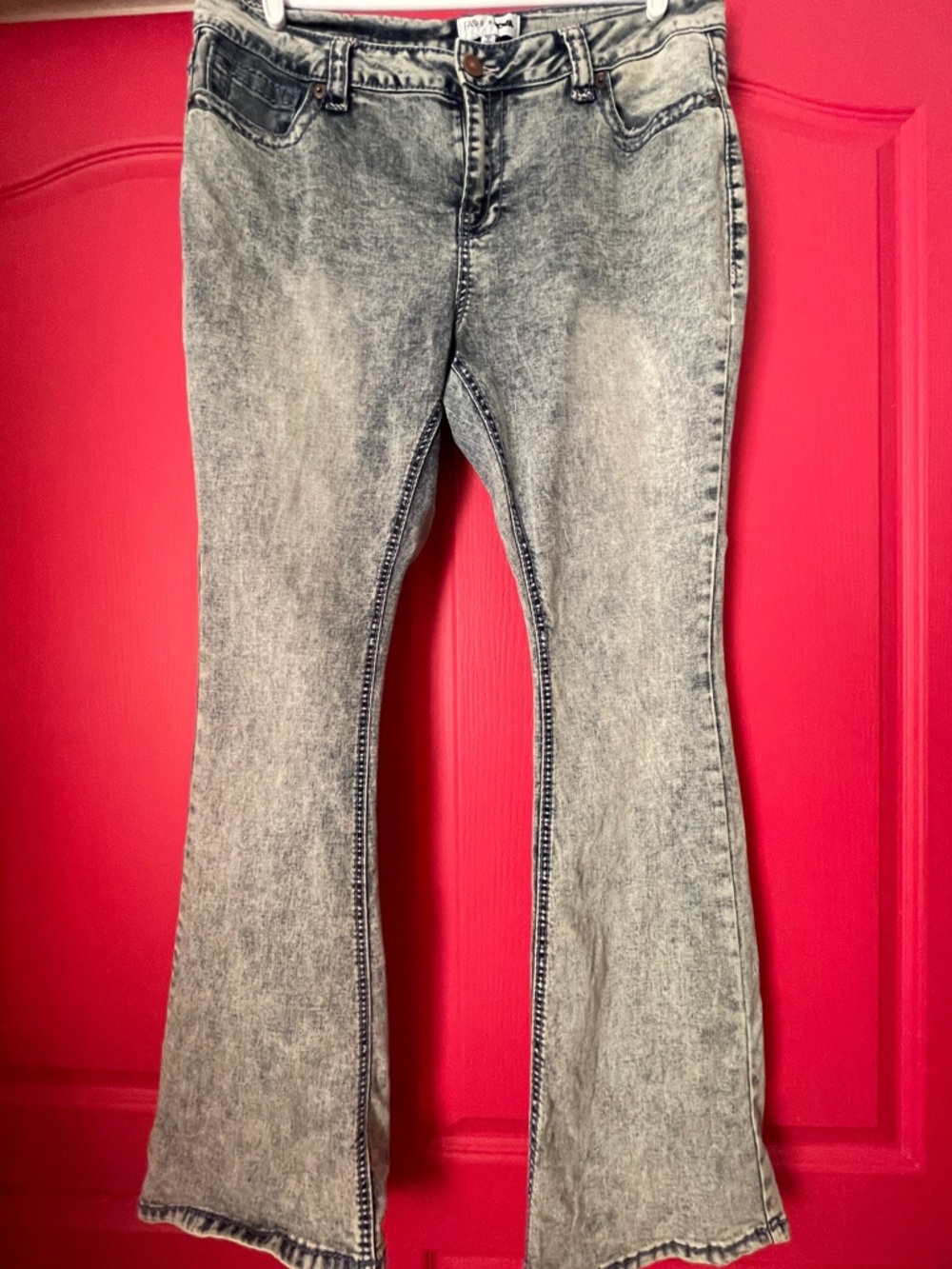 ACID WASH JEANS - Picture 3 of 10